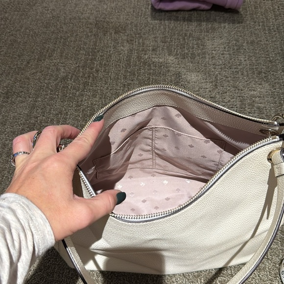 Kate Spade white pebbled leather shoulder bag - Picture 5 of 12